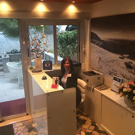 Apart Otel Roma 3*