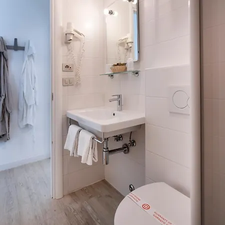 Aparthotel Roma 3*