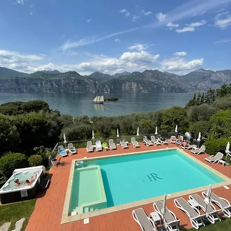 Aparthotel Roma 3*