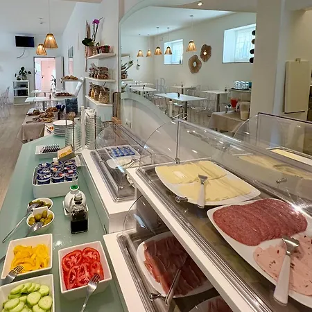 Apart Otel Roma 3*